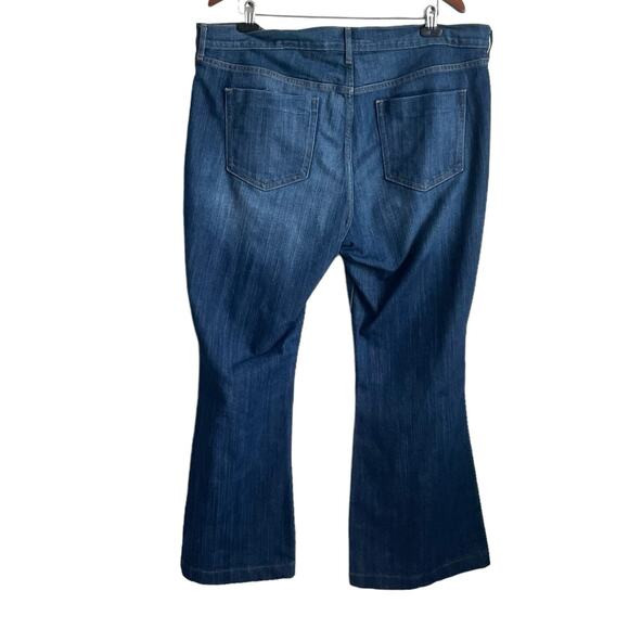 Old Navy Jeans Women Flared Leg Casual Size 18 Blue Denim Durable Minimalistic - Picture 3 of 11